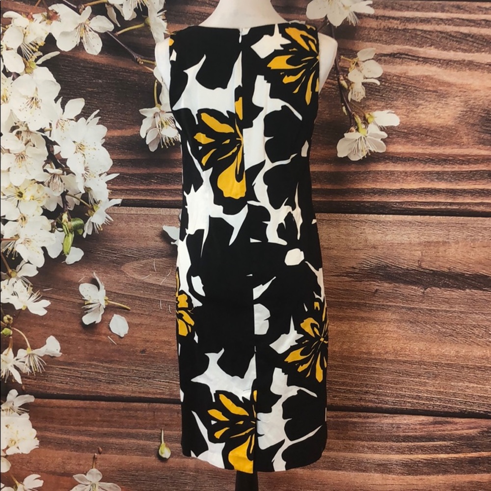 Floral printed dress - Picture 3 of 7